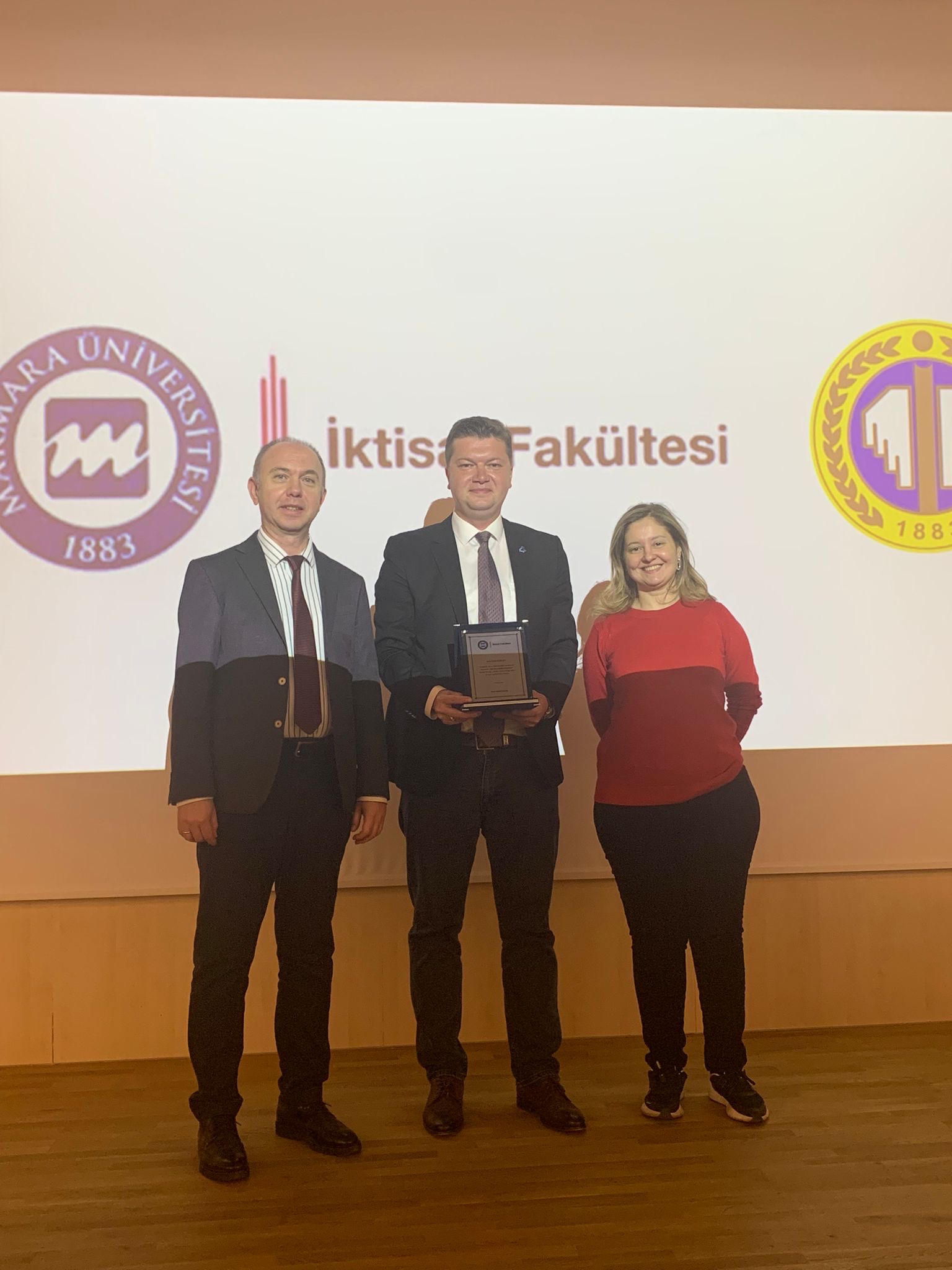 3 IMG_1538.JPG (285 KB)